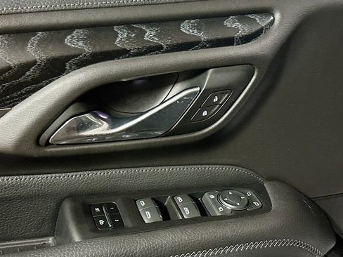 Used 2021 GMC Yukon Denali w/ Denali Premium Package image 19