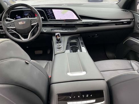 Certified 2023 Cadillac Escalade Sport w/ LPO, ONYX Package image 15