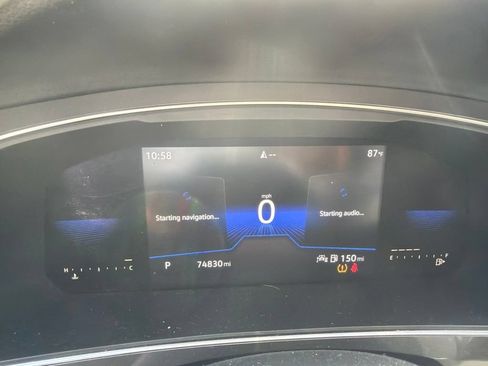 Used 2022 Volkswagen Tiguan SE R-Line FWD image 5