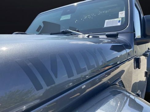 New 2025 Jeep Gladiator Willys image 38