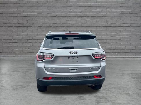 Used 2022 Jeep Compass Limited AWD/4WD image 4