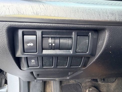 Used 2015 Subaru Legacy 2.5i AWD/4WD image 27