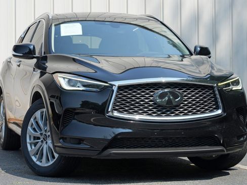 Used 2023 INFINITI QX50 Luxe FWD image 2
