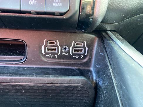 Used 2023 RAM 1500 Big Horn AWD/4WD image 13