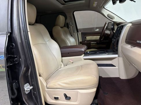 Used 2014 RAM 3500 Laramie w/ Convenience Group AWD/4WD image 41