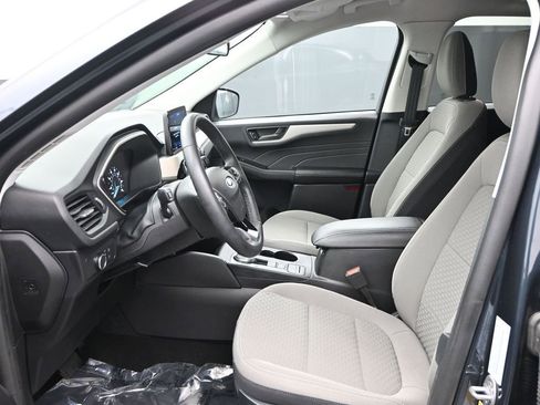 Used 2022 Ford Escape SE w/ Cold Weather Package image 12