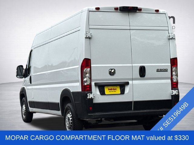 Used 2025 RAM ProMaster 2500 w/ Convenience Group FWD image 4