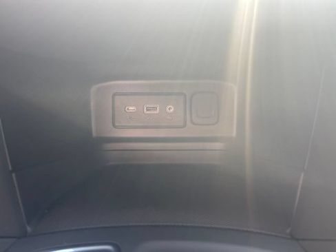 Used 2023 Chevrolet Equinox LT FWD image 25