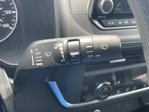 Used 2023 Nissan Rogue SV FWD image 24