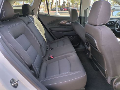 Used 2023 GMC Terrain SLE w/ Driver Convenience Package image 27