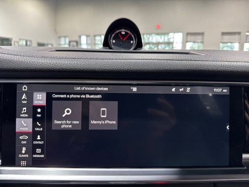Used 2018 Porsche Panamera RWD image 79