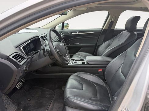 Used 2017 Ford Fusion Titanium FWD image 9