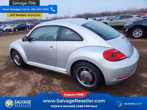 Used 2012 Volkswagen Beetle 2.5 image 3