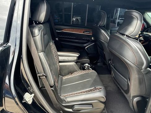 Used 2021 Jeep Grand Cherokee L Summit AWD/4WD image 9