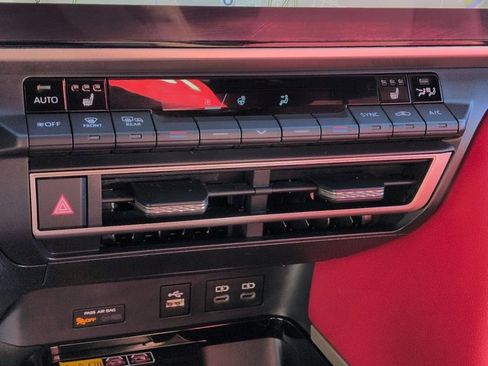 Used 2025 Toyota Camry XSE image 27