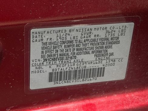 Used 2025 Nissan Versa SV FWD image 28