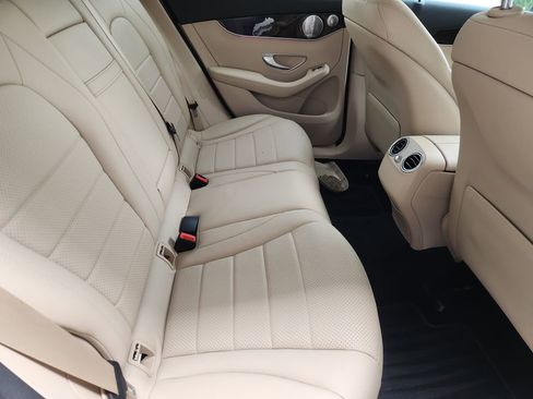 Used 2020 Mercedes-Benz GLC 300 image 32