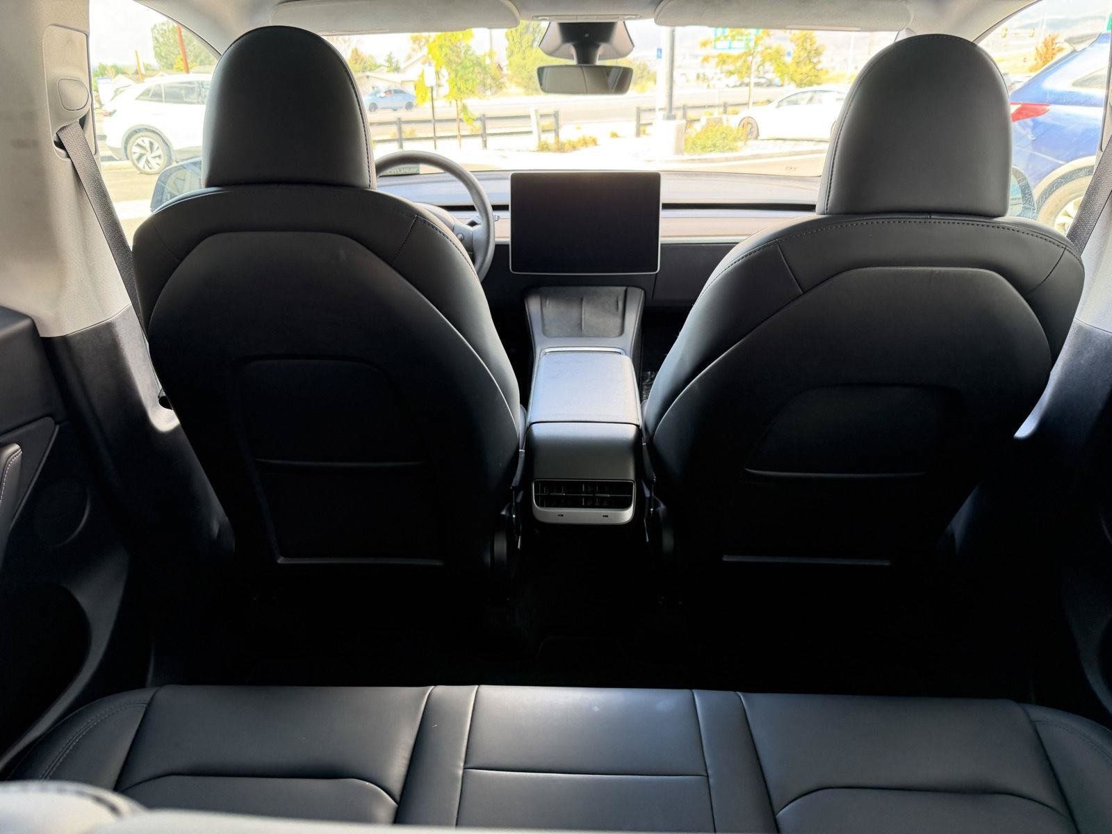 Used 2024 Tesla Model Y 2WD image 18