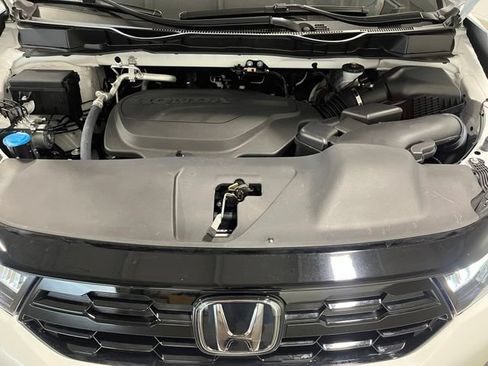 Used 2025 Honda Odyssey Touring image 9
