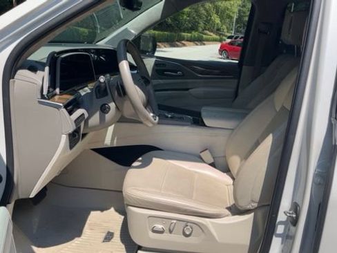 Used 2022 Cadillac Escalade Sport Platinum AWD/4WD image 5