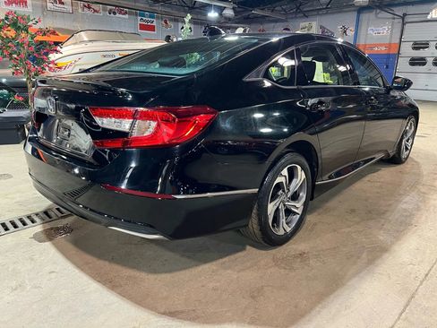 Used 2018 Honda Accord EX image 3