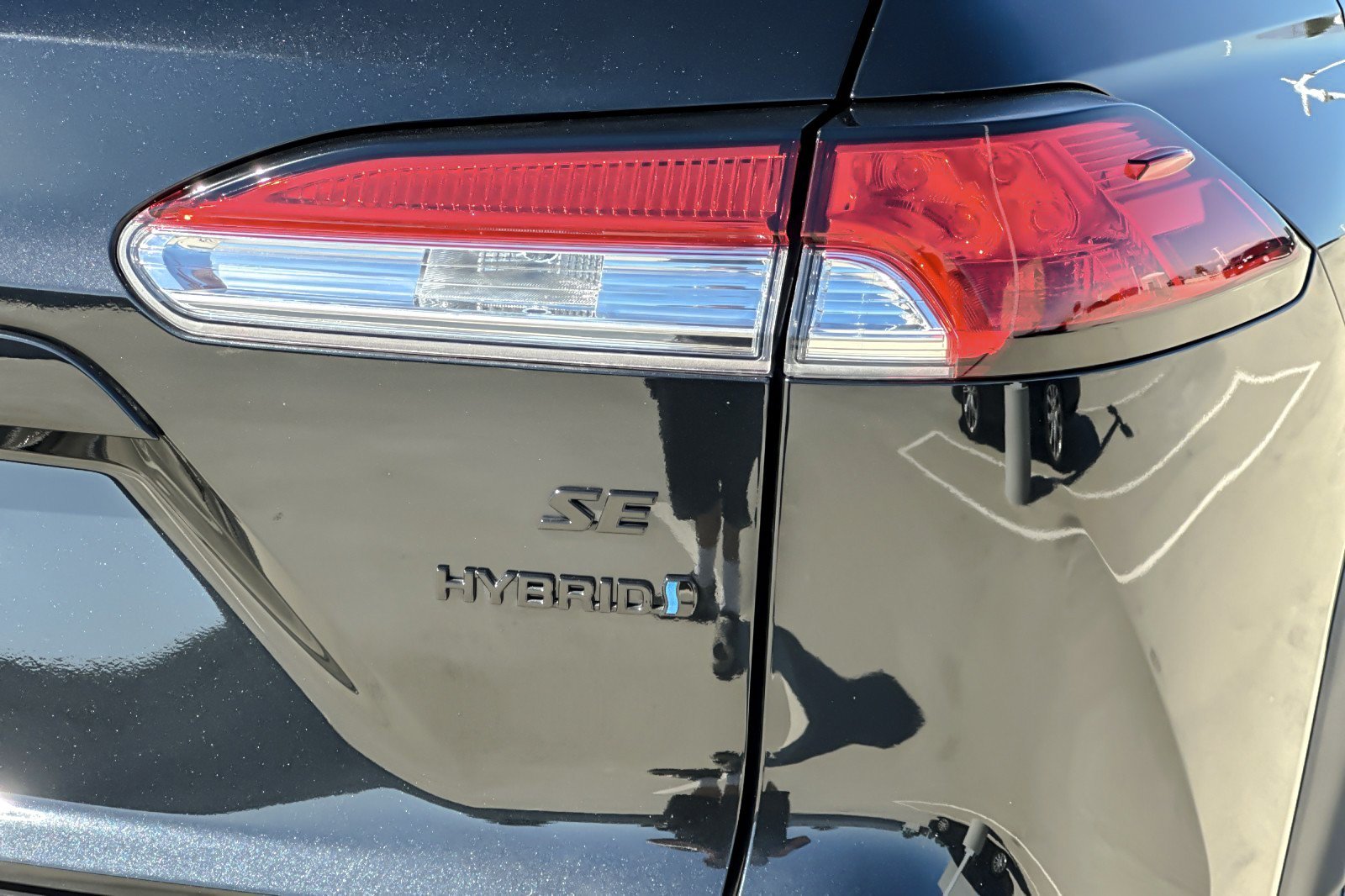 Certified 2024 Toyota Corolla Cross AWD Hybrid image 26