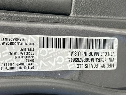 Used 2023 Jeep Grand Cherokee Altitude AWD/4WD image 30