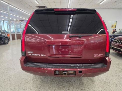 Used 2008 GMC Yukon XL SLT w/ SLT Preferred Equipment Group AWD/4WD image 6