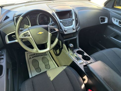 Used 2017 Chevrolet Equinox LT w/ Convenience Package AWD/4WD image 19