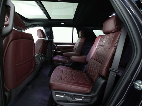 Used 2026 Cadillac Escalade Luxury w/ Touring Package AWD/4WD image 16