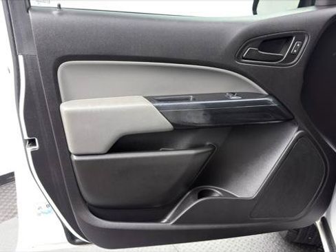 Used 2019 Chevrolet Colorado W/T RWD image 13