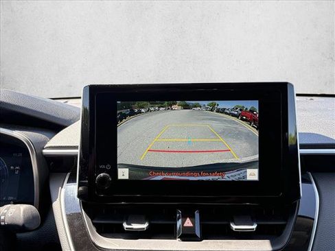 Certified 2025 Toyota Corolla Cross XLE FWD image 14