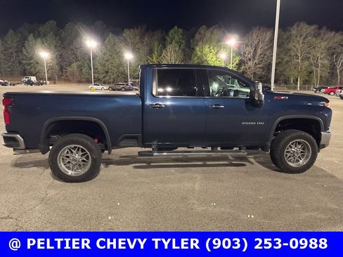 Used 2020 Chevrolet Silverado 2500 LTZ w/ LTZ Premium Package image 9