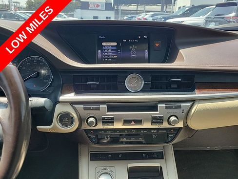 Used 2017 Lexus ES 350 w/ Premium Package FWD image 15