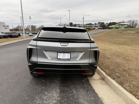 Certified 2024 Cadillac Lyriq Luxury image 4