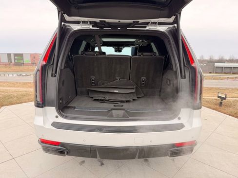 Used 2022 Cadillac Escalade Sport Platinum image 36