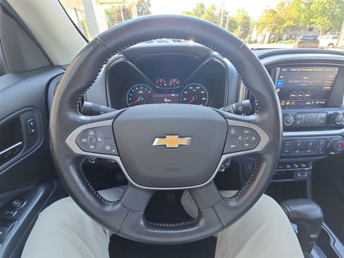 Used 2021 Chevrolet Colorado Z71 AWD/4WD image 11