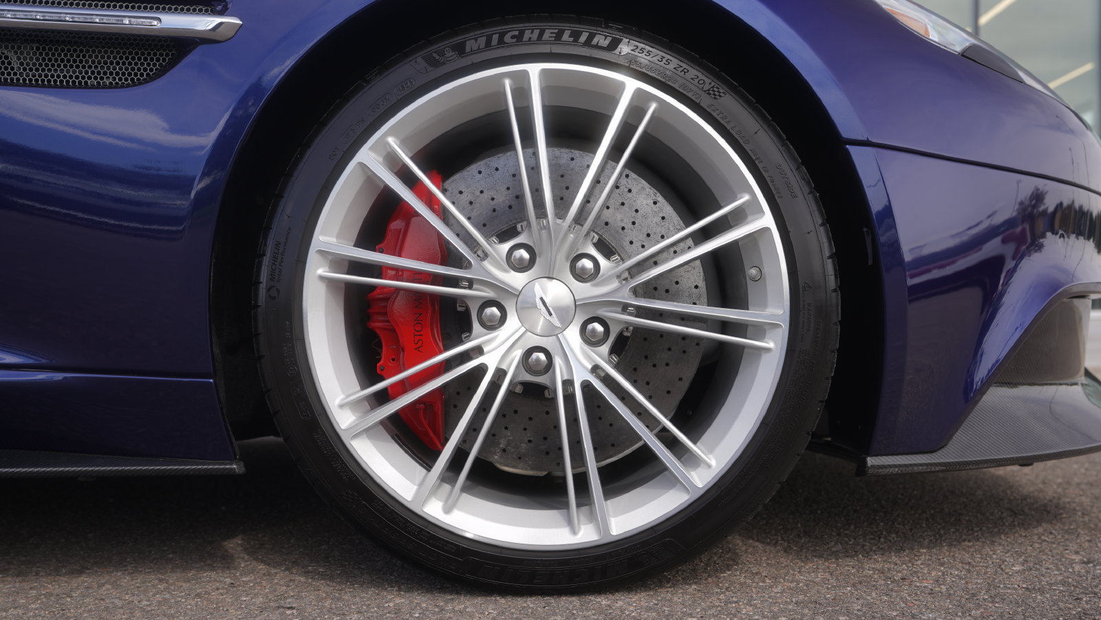 Used 2015 Aston Martin Vanquish Coupe RWD image 21