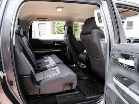 Used 2016 Toyota Tundra SR5 image 37