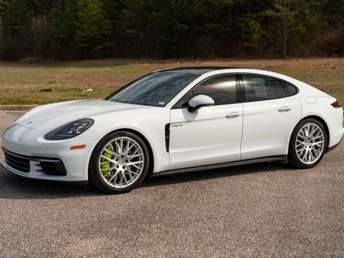 Used 2020 Porsche Panamera 4 image 8