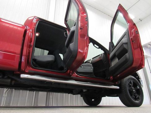 Used 2013 Ford F150 XLT w/ XLT Chrome Pkg image 17
