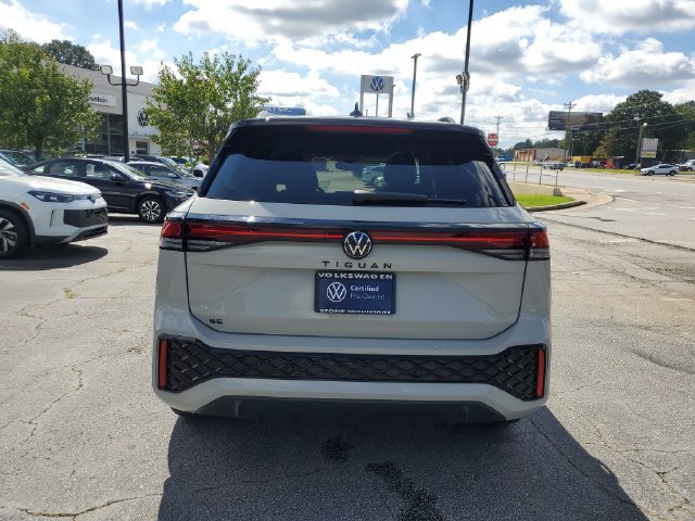 Certified 2026 Volkswagen Tiguan SE R-Line FWD image 5