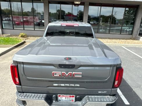 Used 2021 GMC Sierra 1500 SLT w/ SLT Premium Package AWD/4WD image 10