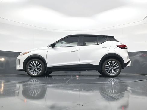 Used 2024 Nissan Kicks SV image 18