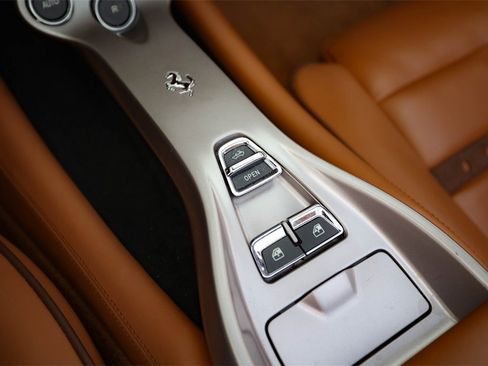 Certified 2012 Ferrari California image 37
