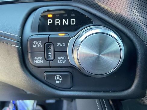 Used 2025 RAM 1500 Limited AWD/4WD image 20