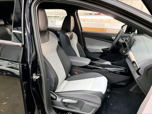 New 2026 Volkswagen ID.4 Pro image 30