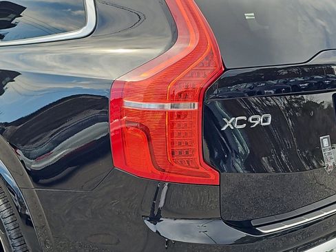 New 2024 Volvo XC90 T8 Plus w/ Protection Package Premier image 12