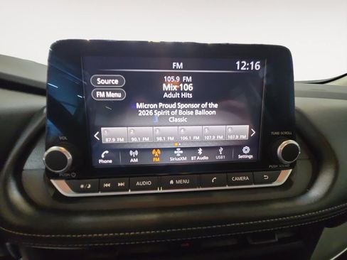 Used 2024 Nissan Rogue S AWD/4WD image 15