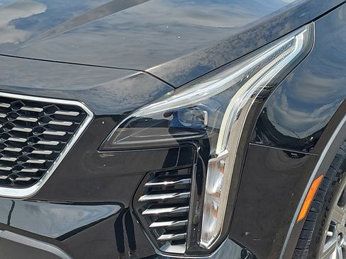 Used 2023 Cadillac XT4 Premium Luxury FWD image 28